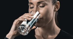 Uống nước có sống lâu hơn không?