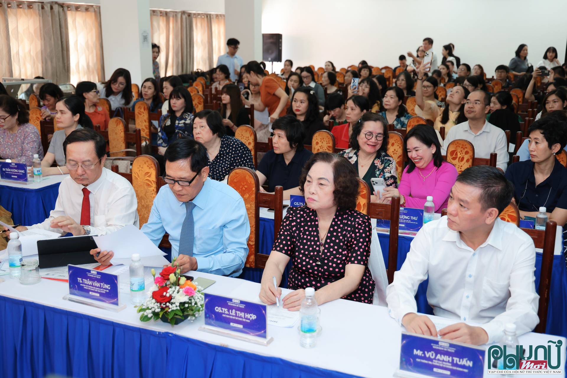 Các đại biểu tham dự Hội thảo Kết nối công nghệ - Women in Tech