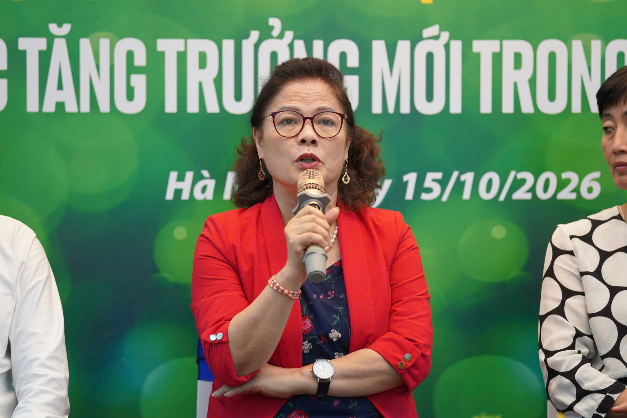 ths.-le-thi-khanh-van-pho-chu-tich-hoi-thong-tin-kh-cn-viet-nam-vasti-(1).jpg